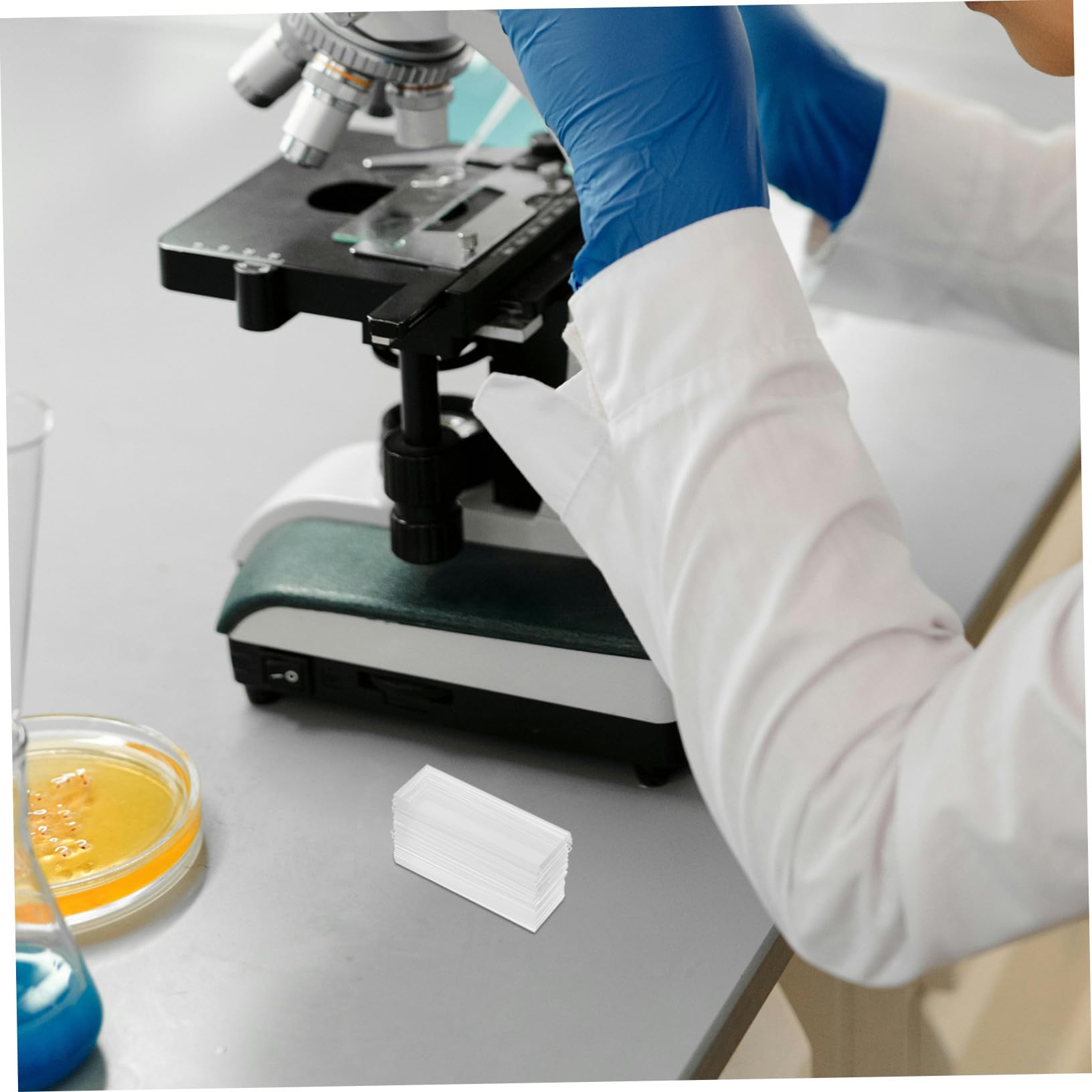 Mobestech 200 Stück Präzise Vorgefertigte Labormikroskopobjektträger Klare Hochtransparente Glasplatten für Biologieunterricht Laborproben und Wissenschaftliche Untersuchungen