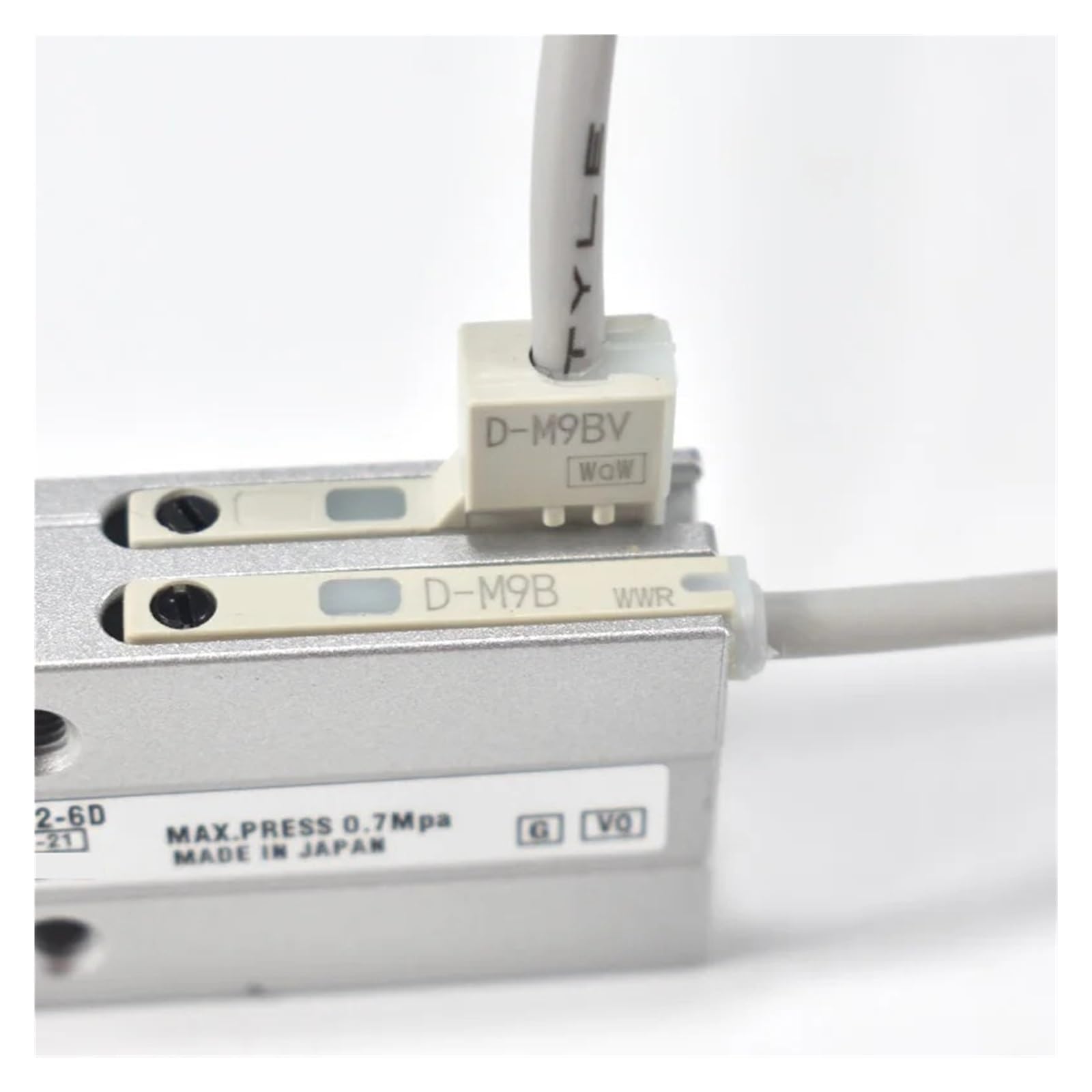 Sensor de interruptor de láminas automático D-M9B para automatización precisa