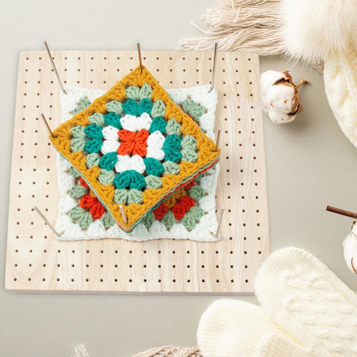 TOYANDONA Tabla de Crochet Tablero de Bloqueo para Tejer de Madera y Acero Inoxidable, Cuadrada, Color Caqui, Agujas Posicionales, para Amantes del Crochet y Tejido Manual