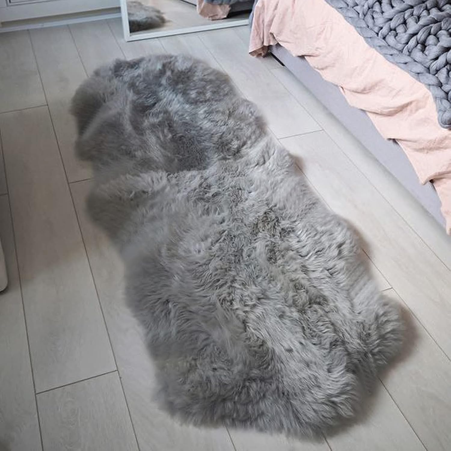 Meyecon Sheepskin Rug Faux Fur Rug Area Rugs Faux Fleece Chair Cover Seat Pad Soft Grey Fluffy Rugs For Bedroom Sofa Floor Carpet Living Room Decoration (grey - Image 4