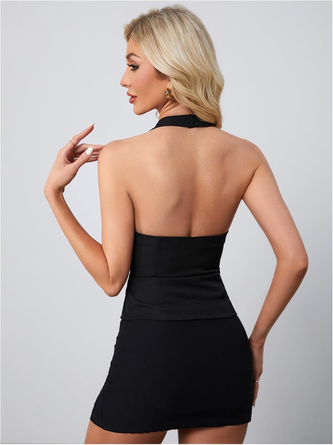 Women's Deep V Neck Halter Tops Sleeveless Split Hem Fitted Going Out Crop Tops - Image 2