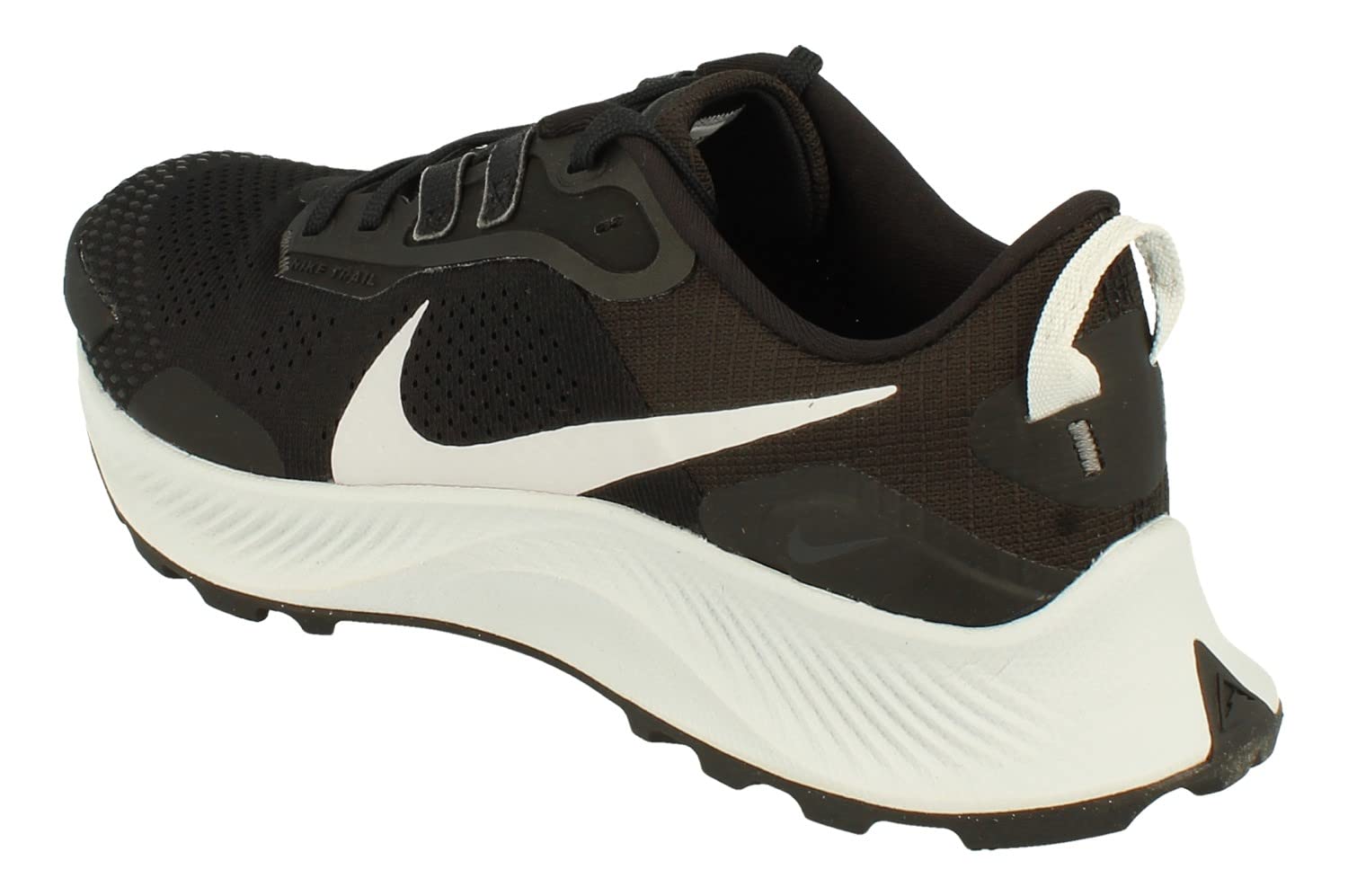 Nike Women's Low-Top Sneakers, Black Pure Platinum Dk Smoke Grey, 7.5