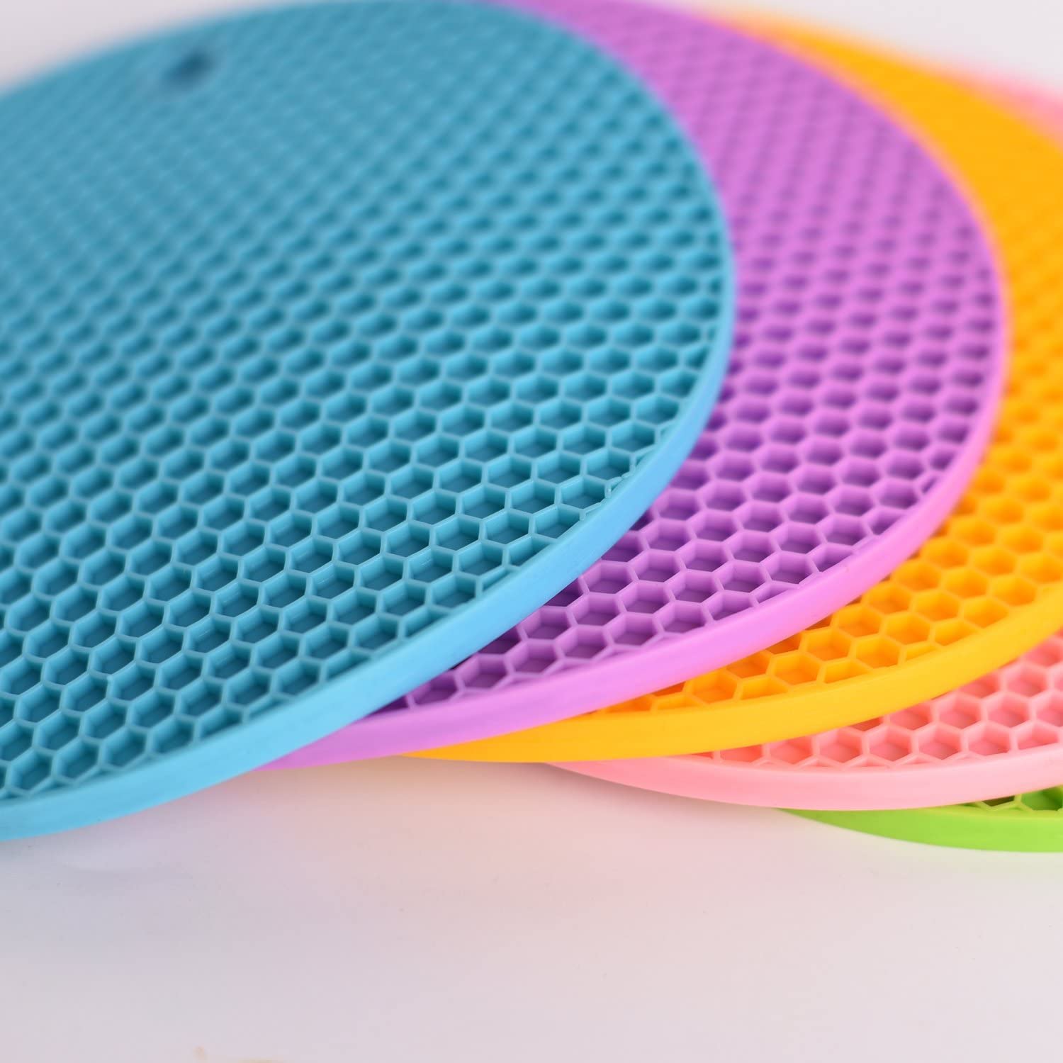 Silicone Trivets, Flexible Multipurpose Hot Pads, Heat Resistant, Soft Non-Slip, Pack of 6, Random Colours — Amazon image 9