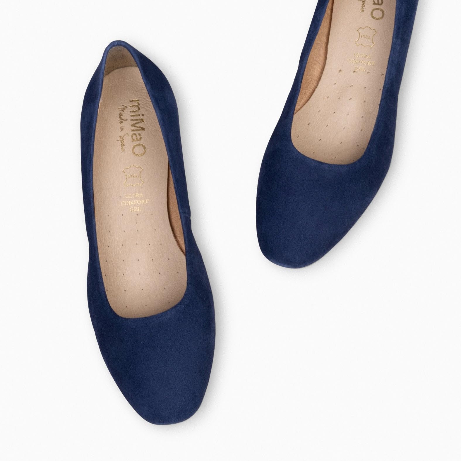 miMaO. Zapatos cómodos de tacón bajo para Mujer en Ante. Plantilla de Gel. Hecho en España