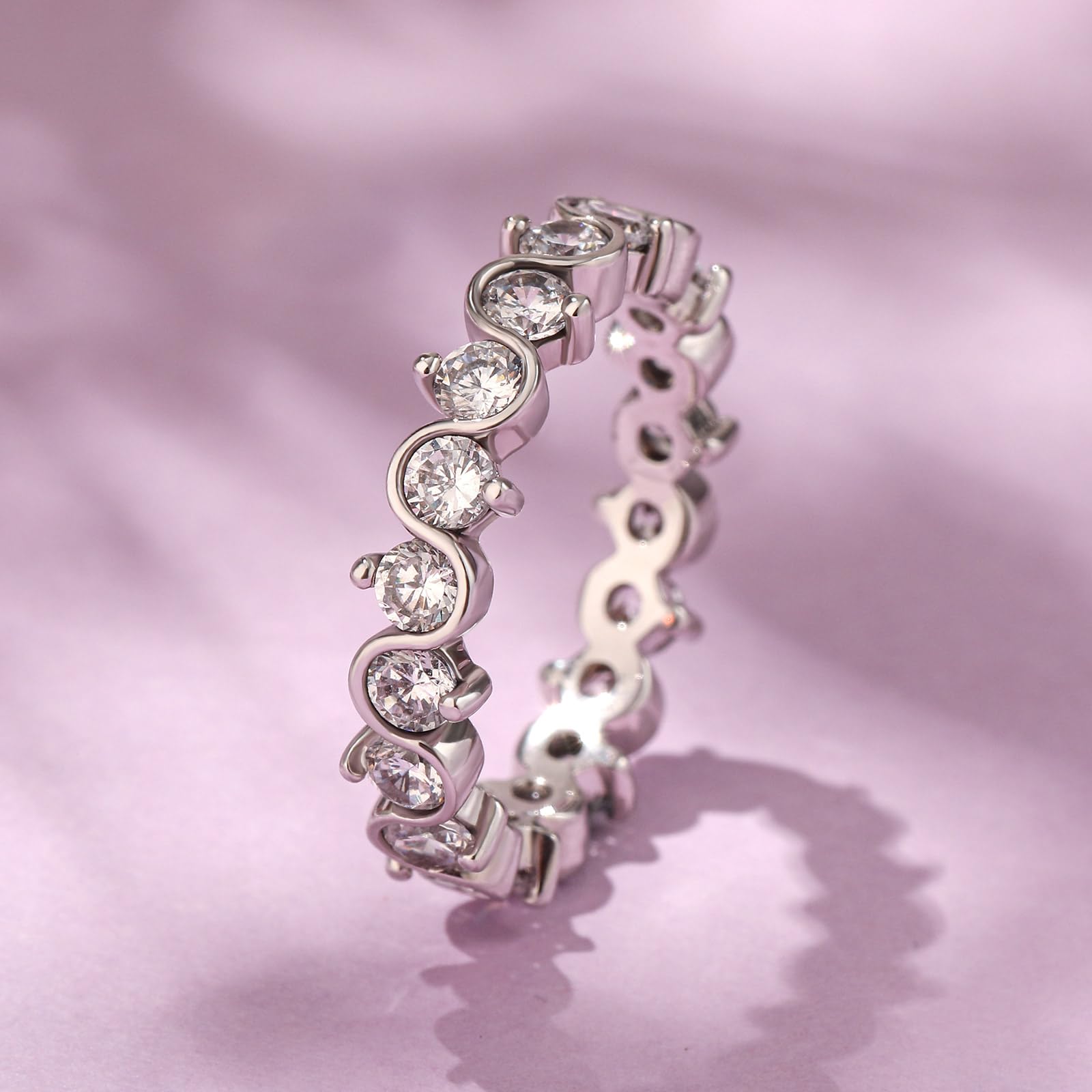 Jeulia Sterling-Silber-Verlobungsringband: Rundschliff-Zirkonia-Verlobungsringe für Damen, Jahrestag, Unendlichkeitsschmuck, Geschenkbox