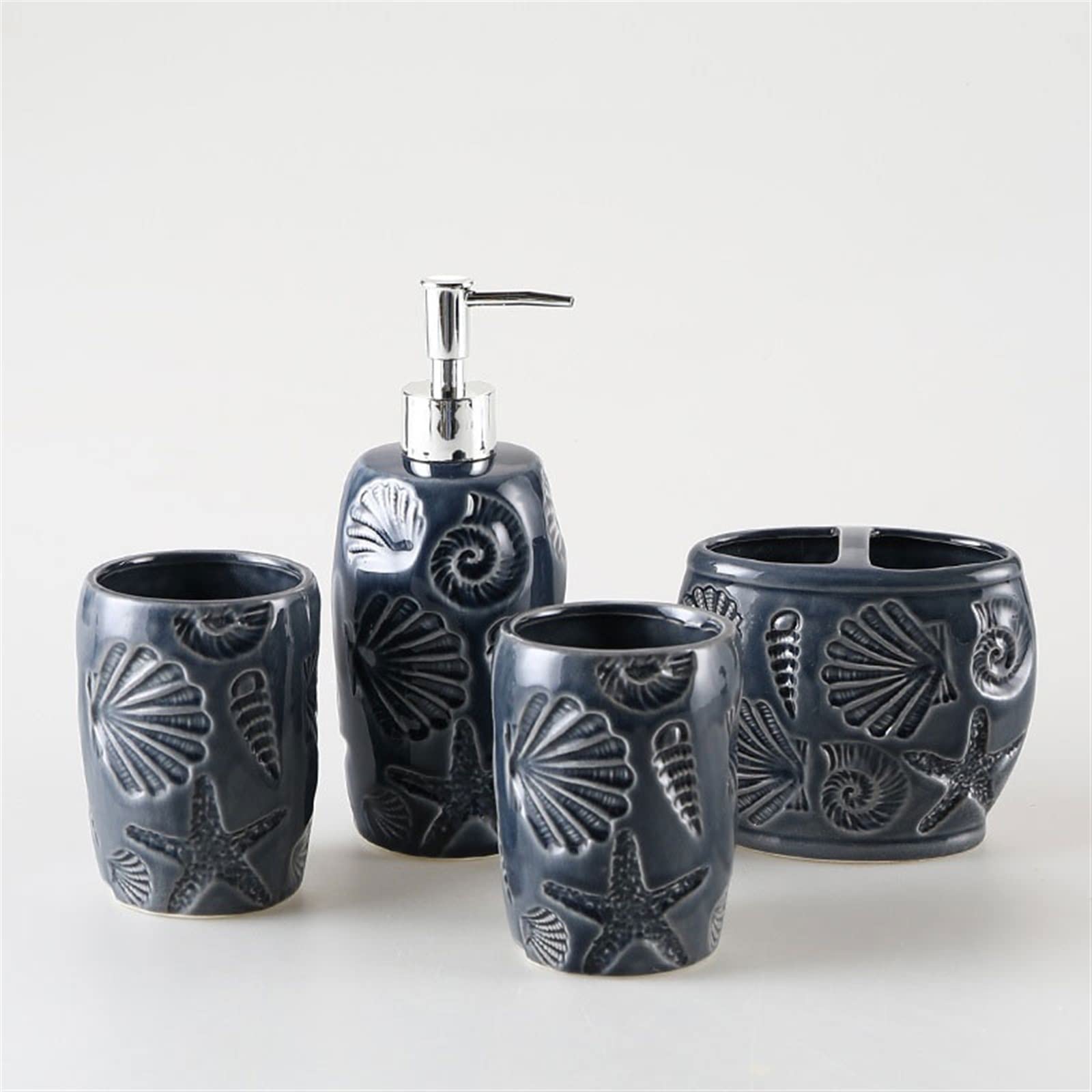 Personalizowany tłoczony dozownik prysznicowy, dozownik mydła o pojemności 470 ml, zestaw do mycia naczyń, kubek do płukania ust oraz cztery butelki balsamu do domu i łazienki.