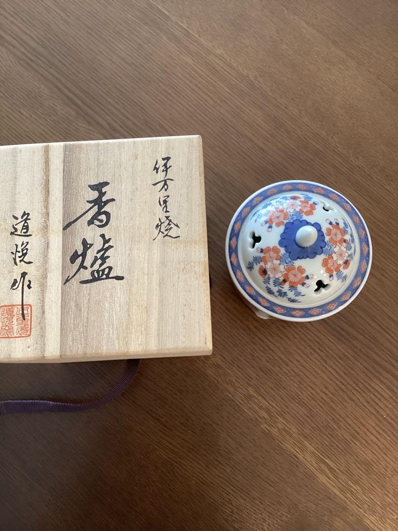 Amazon.co.jp: 伊万里焼 香爐 香炉 道悦作 共箱栞付き 色絵 : ホビー 