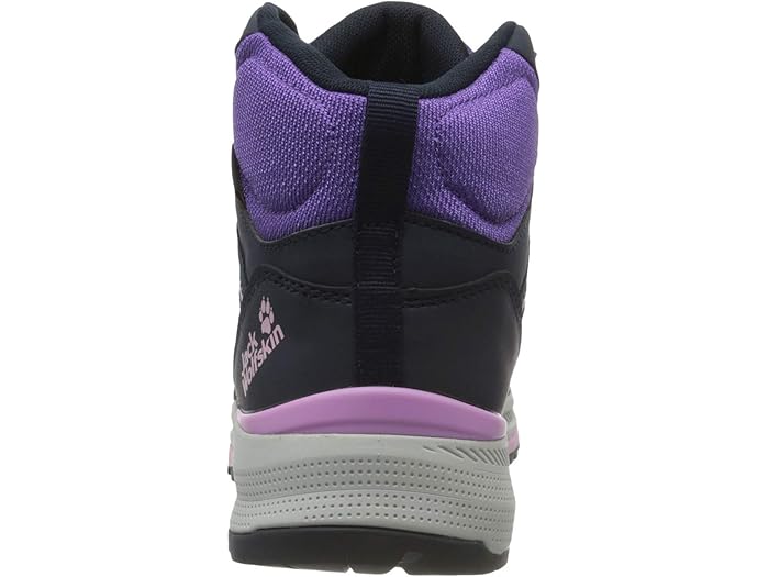 striker sports shoes