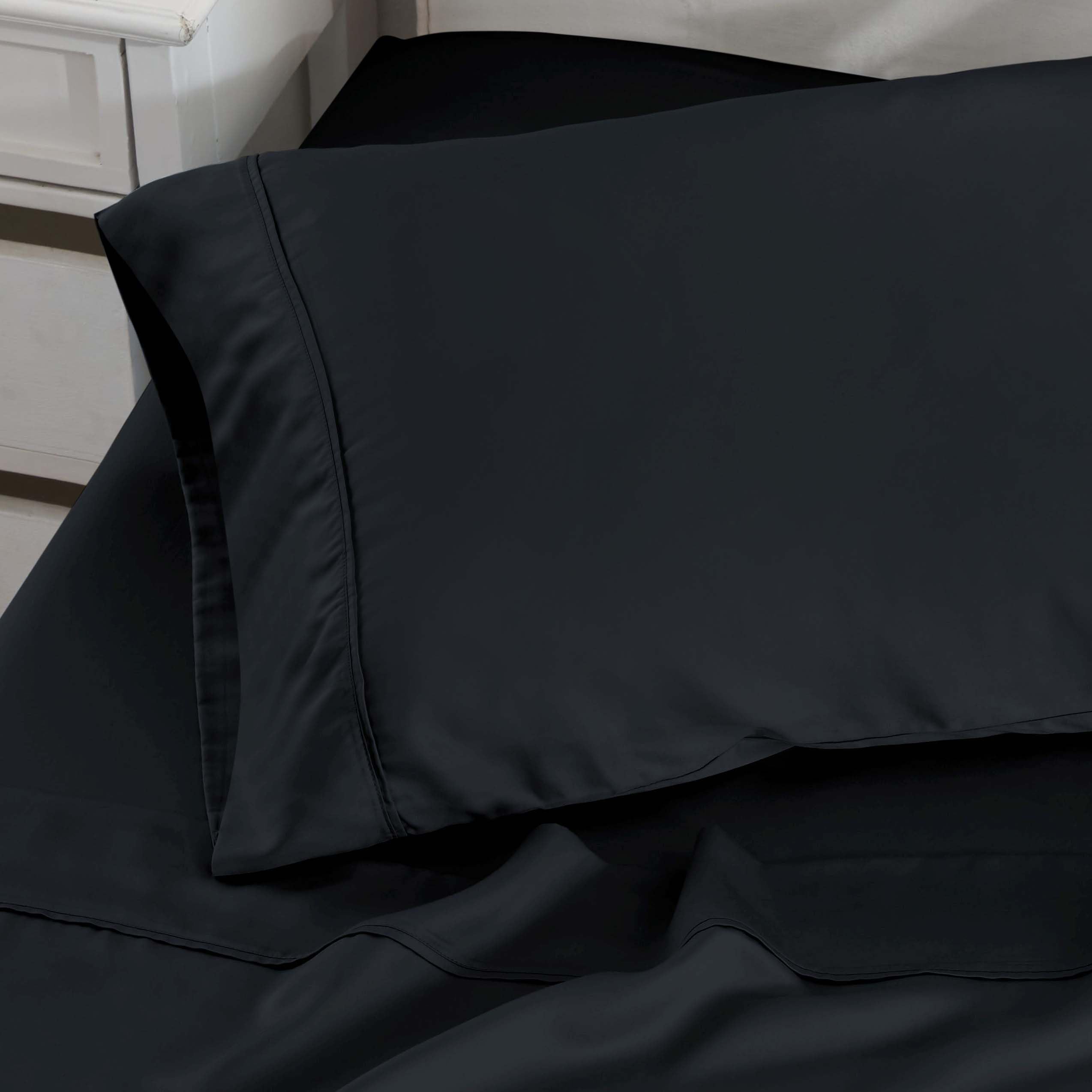 Superior - Fundas de Almohada 51 x 76 cm, 100% de Modal de Fibra de hayedo de 300 Hilos, Color Negro Liso, 1 par