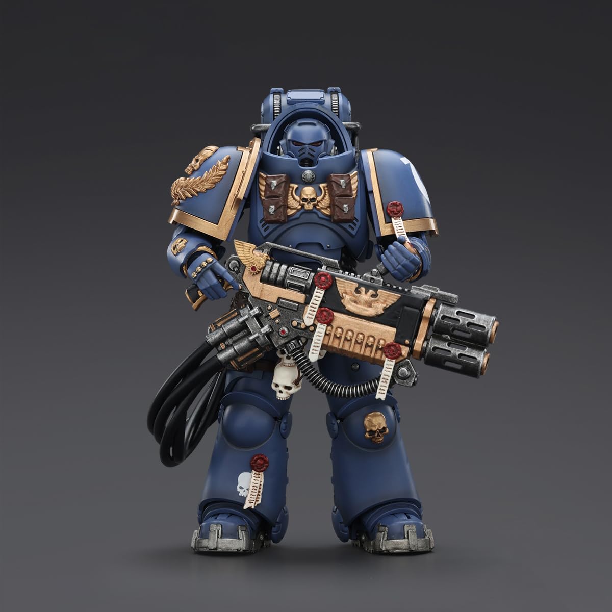 JOYTOY Warhammer 40K 1:18 Action Figures, Ultramarines Heavy Artificer Armor with Relic Multi-Melta, 12CM Height — image 1