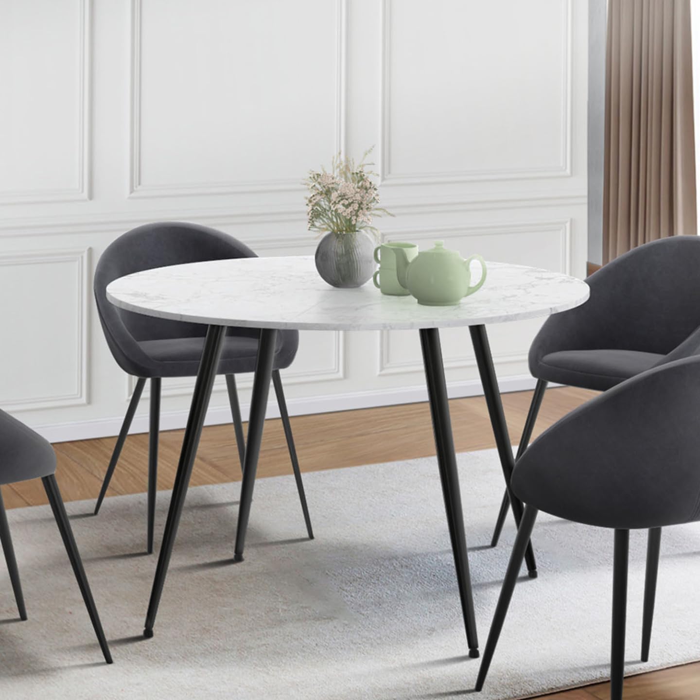 IDMarket - Tavolo da pranzo rotondo per 4 persone AMELIA con gambe in metallo nero effetto marmo bianco ALASKA 110 cm