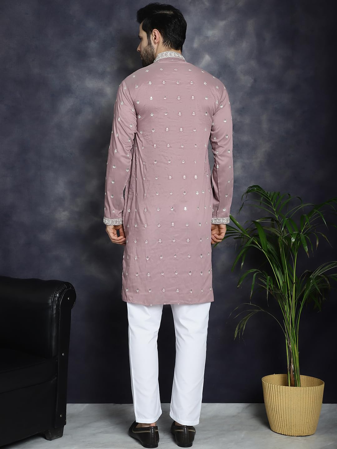 Jompers Men's Magenta Chikankari Embroidered Kurta Pyjama Set. (Magenta, L)