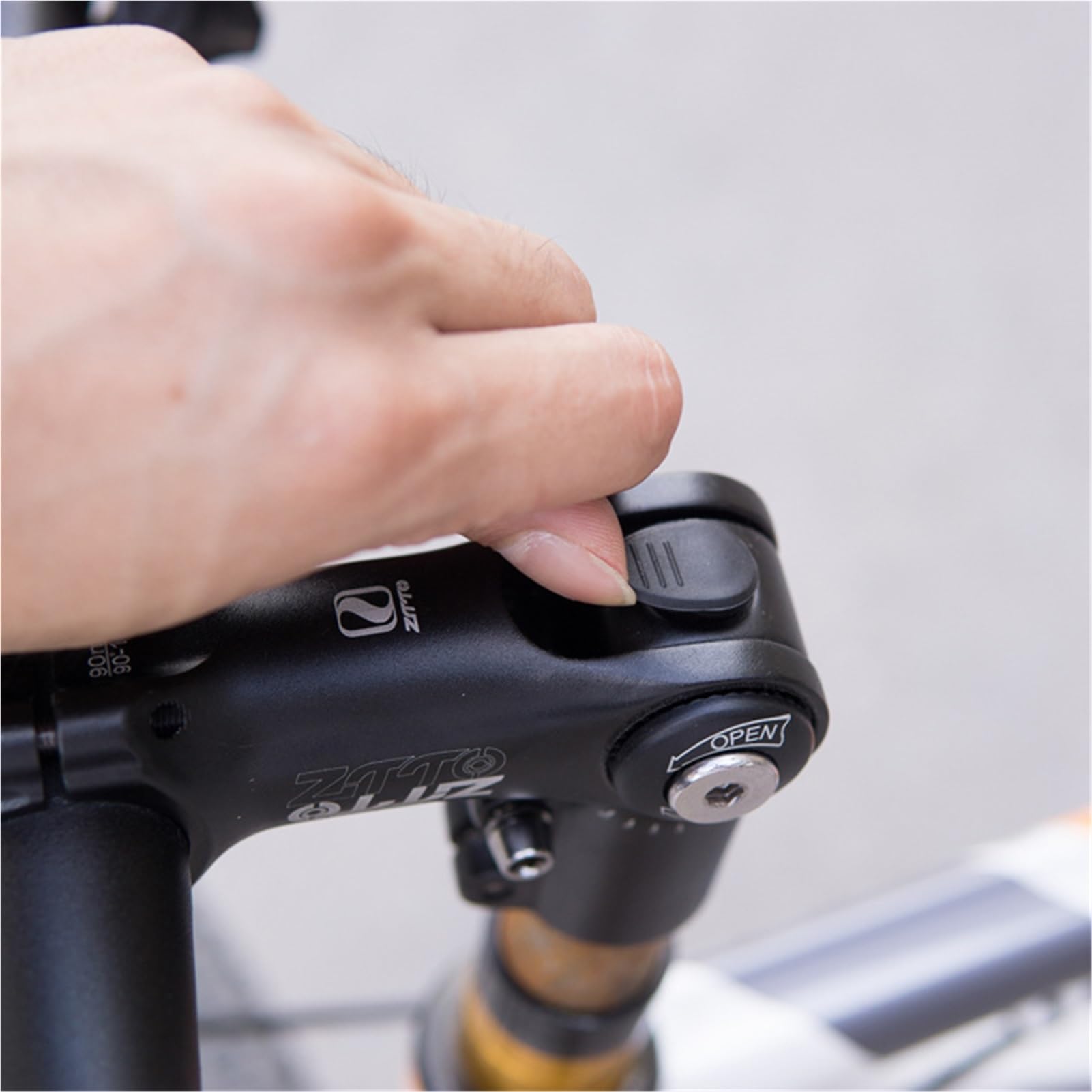 Elevador de Potencia de Bicicleta Ajustable de 0 a 180 Grados, 31,8 mm, ángulo Negativo de 90/110 mm, Potencia elevada Ajustable for Bicicleta de montaña.