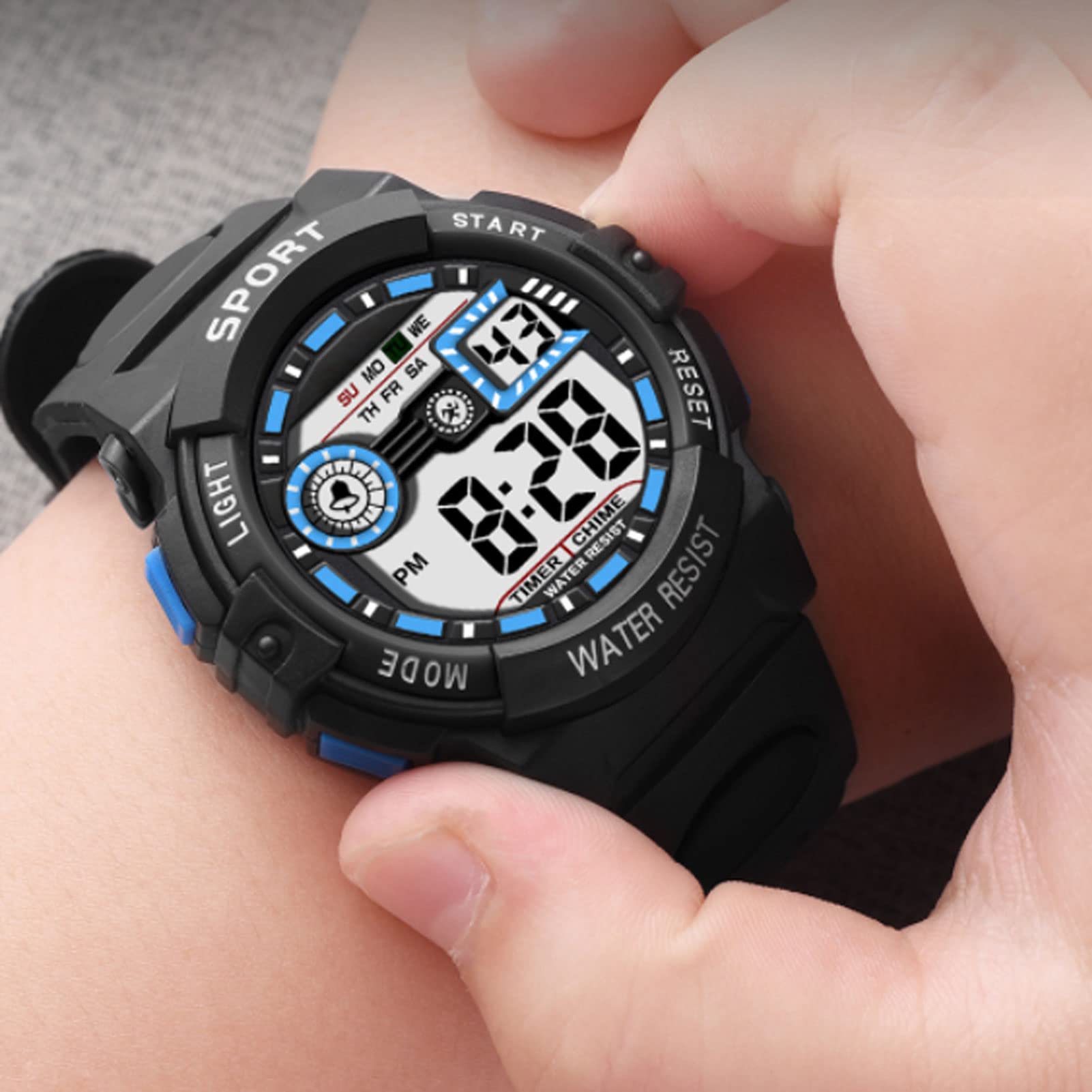 Amazon | メンズ電子時計、多機能デジタルスポーツウォッチWR50M防水 
