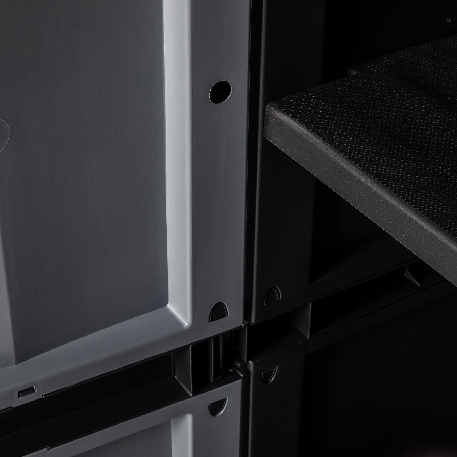TOOMAX Kleiderschrank Trend Midi 3-türig schwarz/basaltgrau 97x37x165 cm aus recyceltem Kunststoff UV-beständig abschließbar