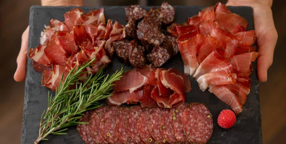 Almgourmet - Hirschrohschinken - 2 Stück je 250g - 100% Hirschfleisch - 3 Monate luftgetrocknet