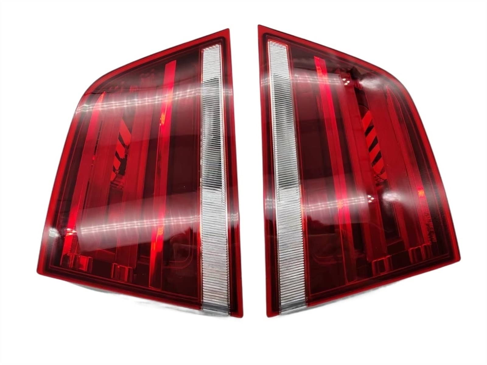 Rear Tail Light OEM: 632172173133 63217217314 The Left Right 