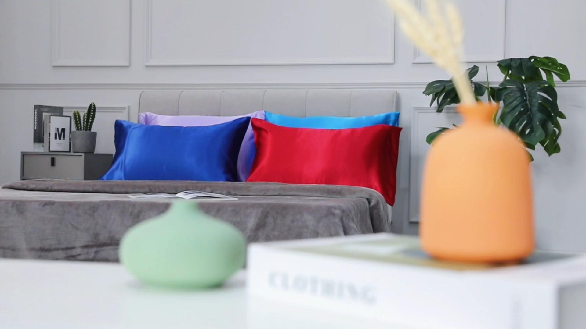 Set Di 2 Federe In Raso 75x50 Cm - Con Fasce Per Capelli E Copriocchi - Morbide E Antirughe - Grigio Chiaro - Foto 5