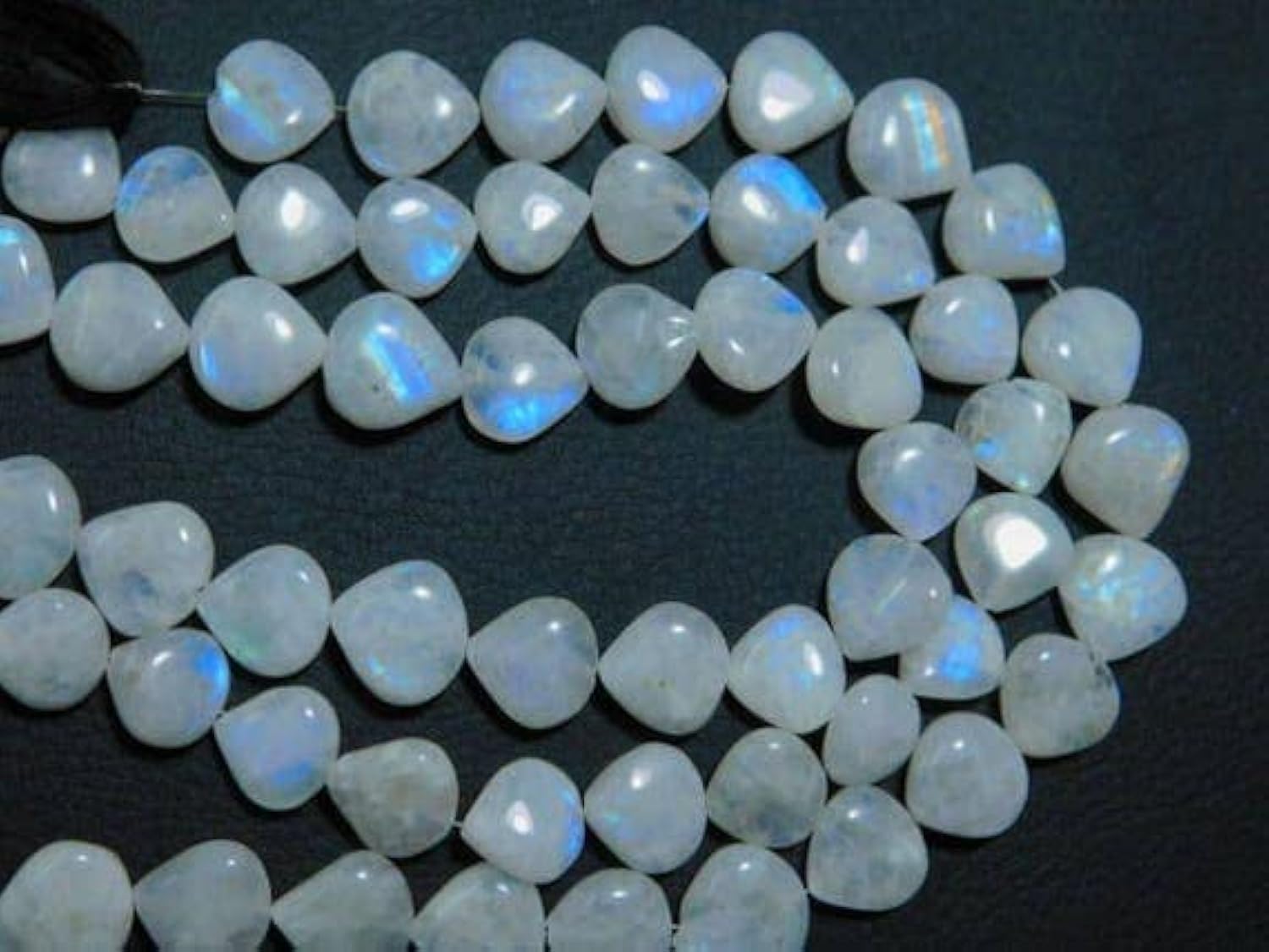 Pierre de lune arc-en-ciel en cœur lisse LKBEADS fil de 8 pouces pour création de bijoux