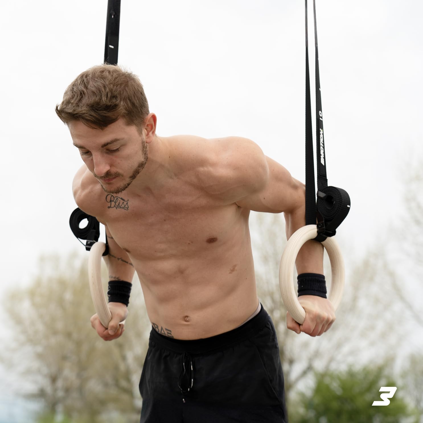 Müller & Blum Turnringe inkl. Gurte, Türanker & Grip Tape - Olympische Holzturnringe 28 mm Durchmesser - Gymnnastikringe aus Birkenholz - Indoor & Outdoor Training - Turnen, Calisthenics, Fitness