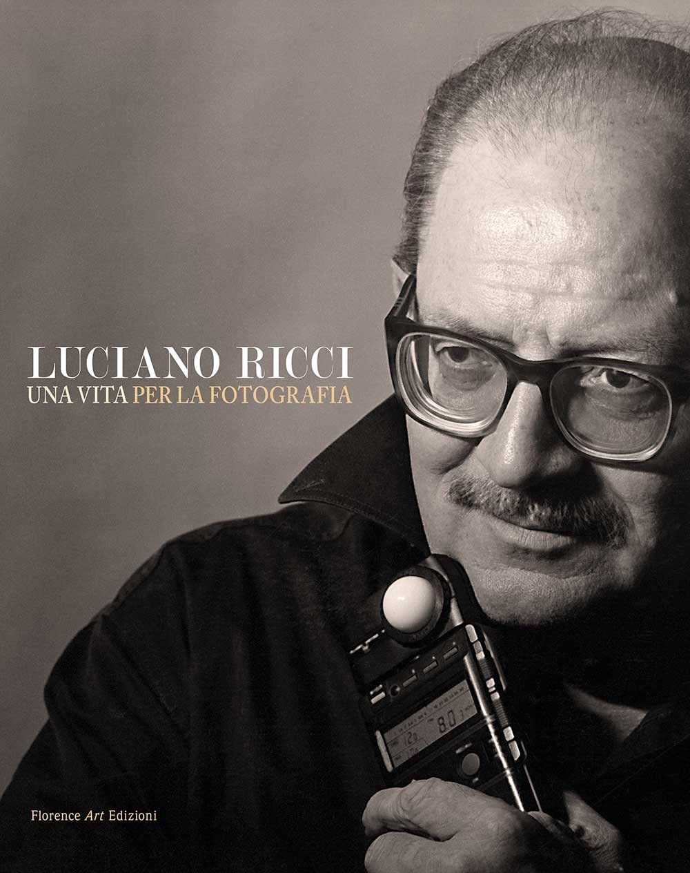Luciano Ricci livre photographie autobiographie et catalogue bilingue d'art visuel