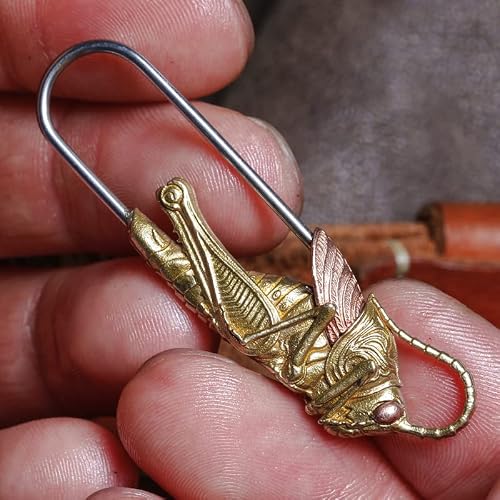 Joyluckycat Copper Grasshopper Pin Keychain Car Key Pendant Insect Brooch Retro Men And Women Personality Jewelry #TOP7