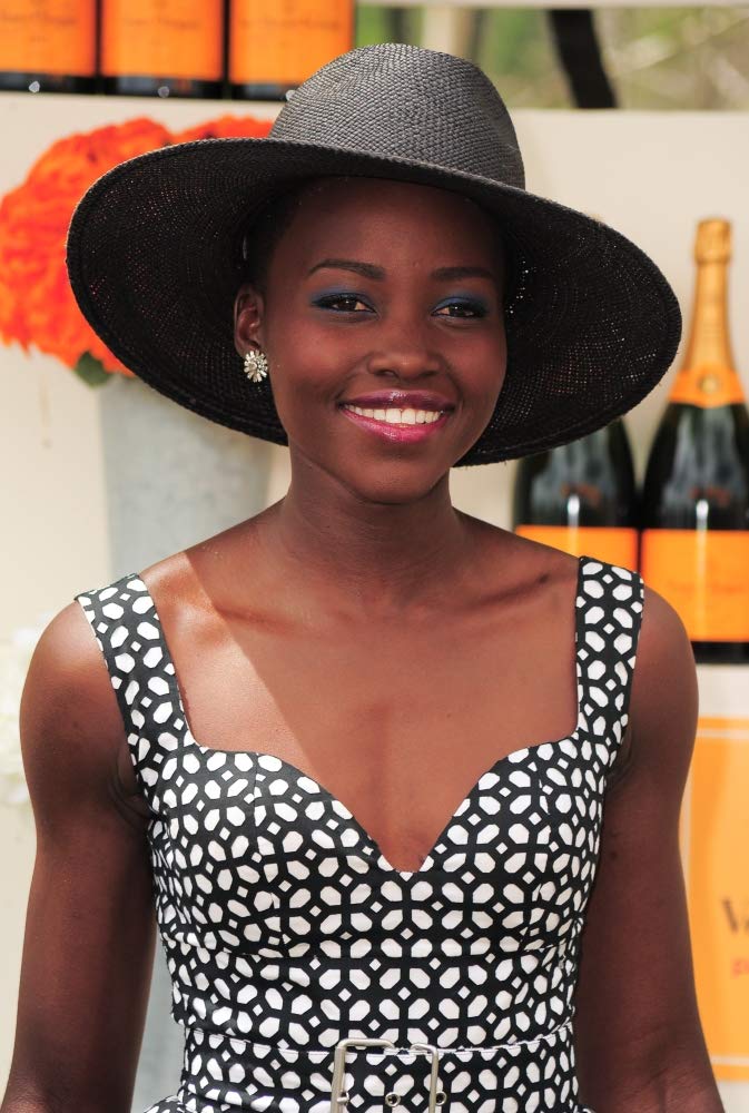 Posterazzi EVC1431M01XX001LARGE Gregorio T. Binuya/Everett Collection Photo Print, 16 x 20, Multicolored