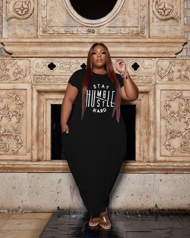 Image of YeGine Oversize Tshirt Dress Plus Size Short Sleeve Maxi Dress with Pockets