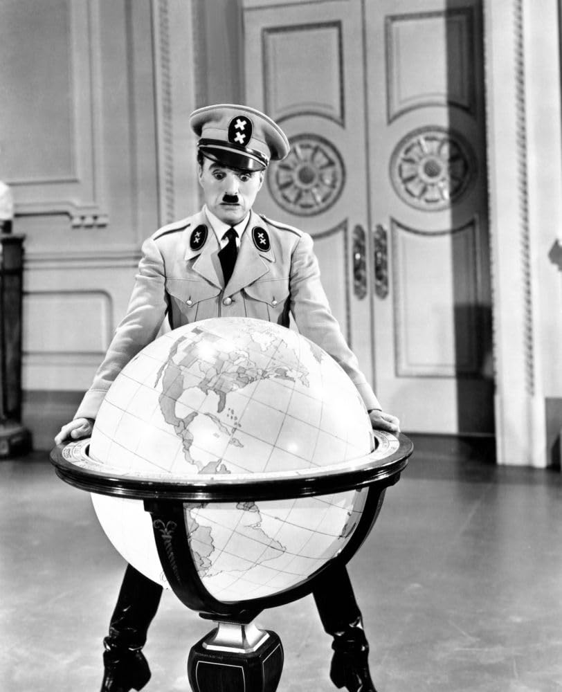 Amazon.co.jp: 大独裁者 チャーリー・チャップリン 1940年 ポスター 