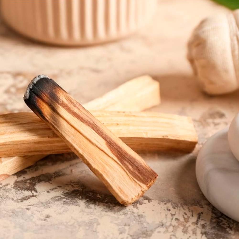 Pack Ahorro Palo Santo Natural para Limpieza energética - Incienso Natural para Quemar - Madera Sagrada de Perú 100% - 10 cm - Aleja energías negativas (Pack 100 Unidades)
