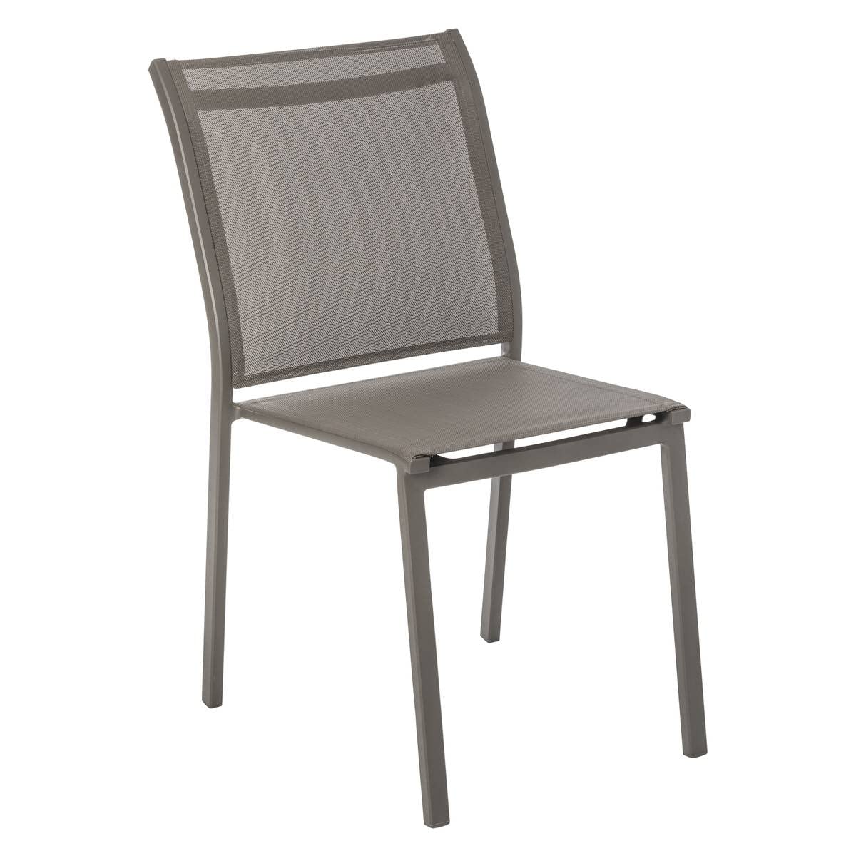 Chaise de jardin empilable pour repas en terrasse sur salon Hespéride