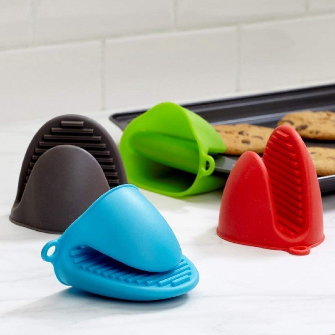 VIZORA Silicone Pot Holder Heat Resistant, Kitchen Oven Mitts Glove Cooking Pinch Grips Glove Hand Clip, Oven Mitt Gripper Kitchen Potholder Utensil Tool (Set of Four) (B099JRNSDM) Amazon Price History, Amazon Price Tracker