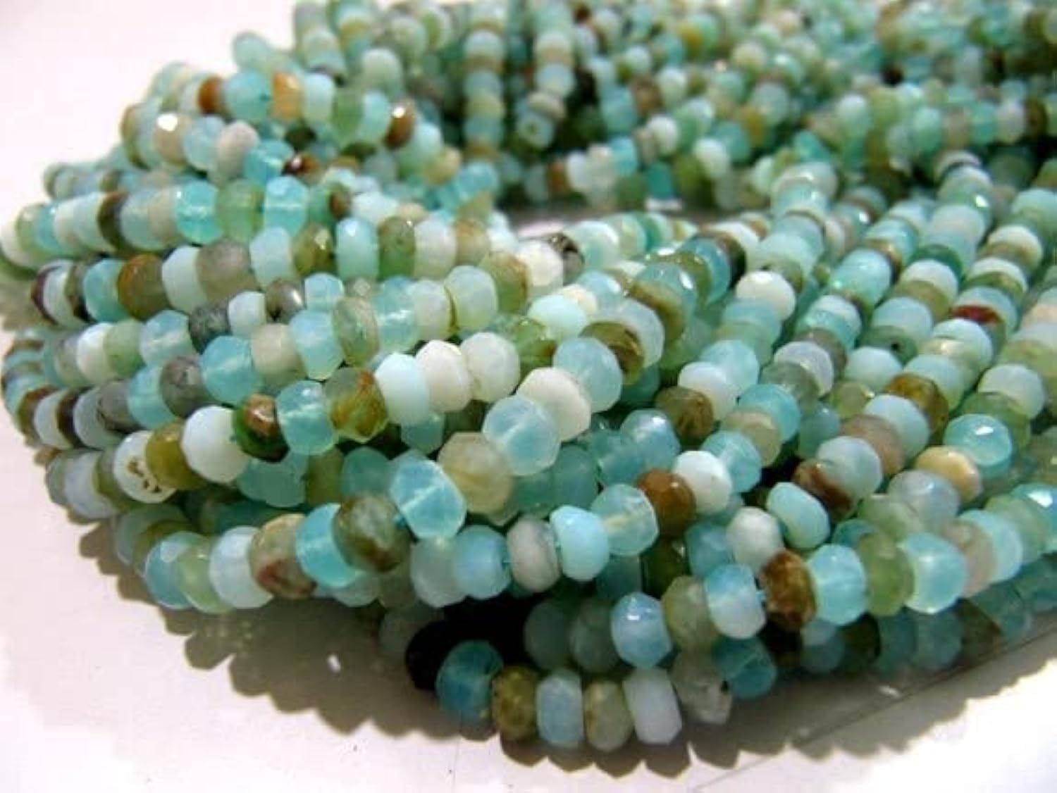 Perles en opale du Pérou de 3 à 5mm pour enfilage et création de bijoux faits main