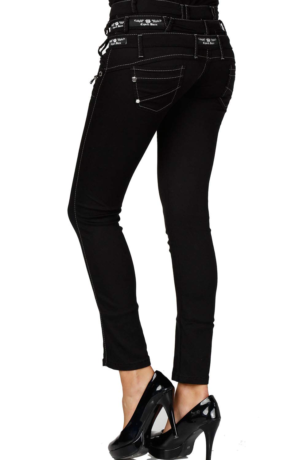 Cipo & Baxx Damen Jeanshose – Damenjeans mit Used Look & Destroyed Style, Modische Hose mit Patches, Nieten & Zierdetails