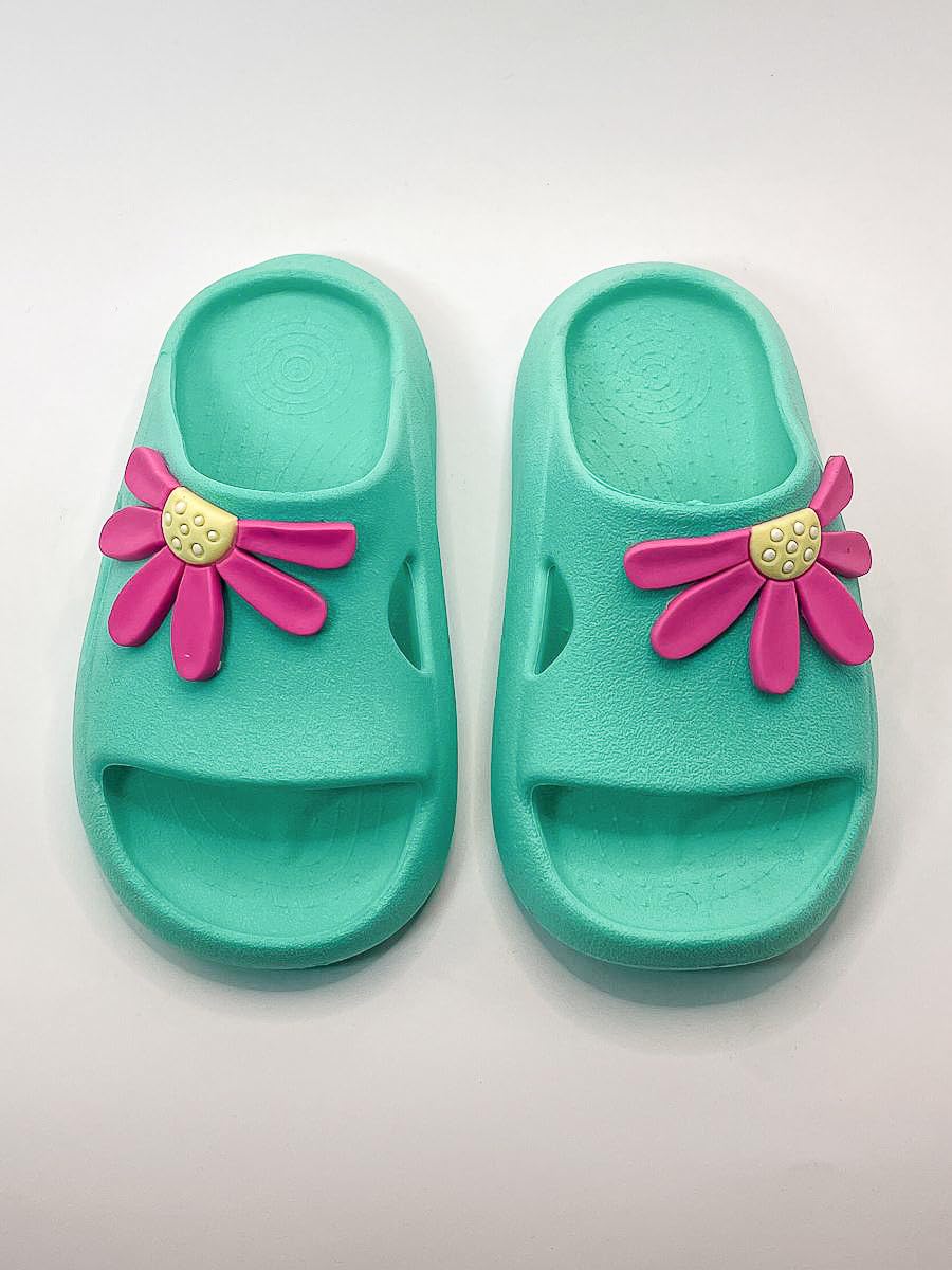 Chinelo Slide Infantil Feminino com Flor Margarida, Rosa, Confortável e Lavável em promoção! Veja a oferta e mais achadinhos de Sandálias & Chinelos Infantis 4 Hoje é o melhor dia para comprar Chinelo Slide Infantil Feminino com Flor Margarida, Rosa, Confortável e Lavável com aquele preço maroto! Promoção! Aproveite a oferta! 4