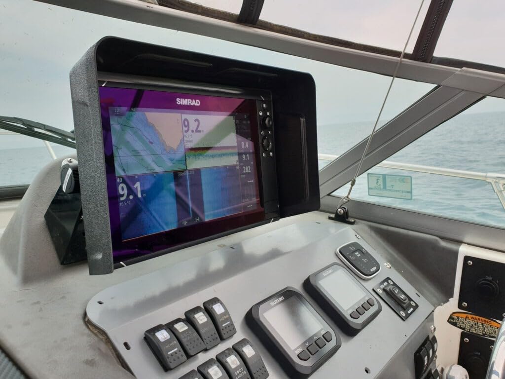 BerleyPro Simrad Fish Finder Visor — Sun Cover & Glare Reduction — Fits NSS EVO2/EVO3, Cruise, GO XSE, GO XSR — CNC Machined ASA Plastic