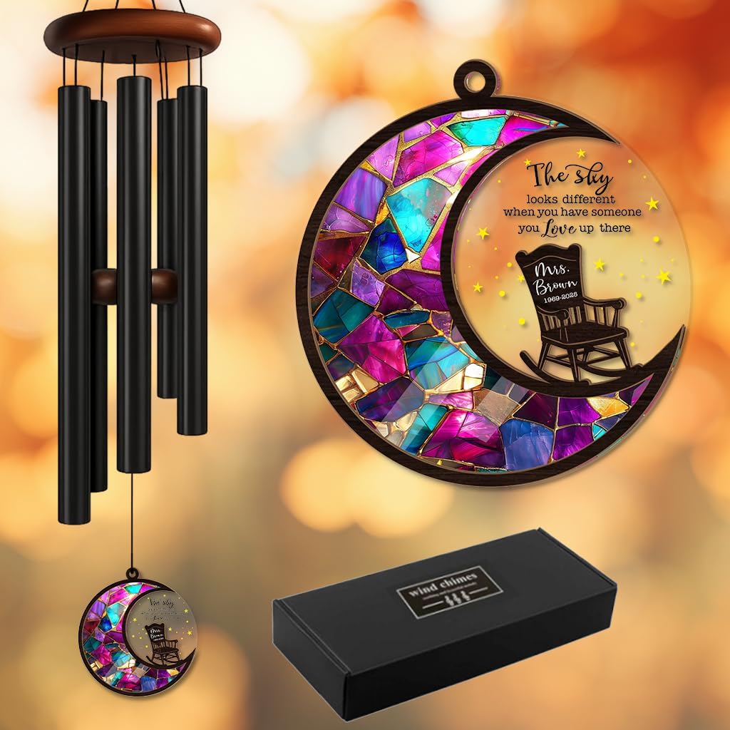 Personalized Moon Memorial Wind Chime – Crescent Wooden Plate with Floral Chair Artwork, “The Sky Looks Different Now” Quote, Custom Name & Years – Remembrance Gift for Loss of Mom, Wife, Grandma