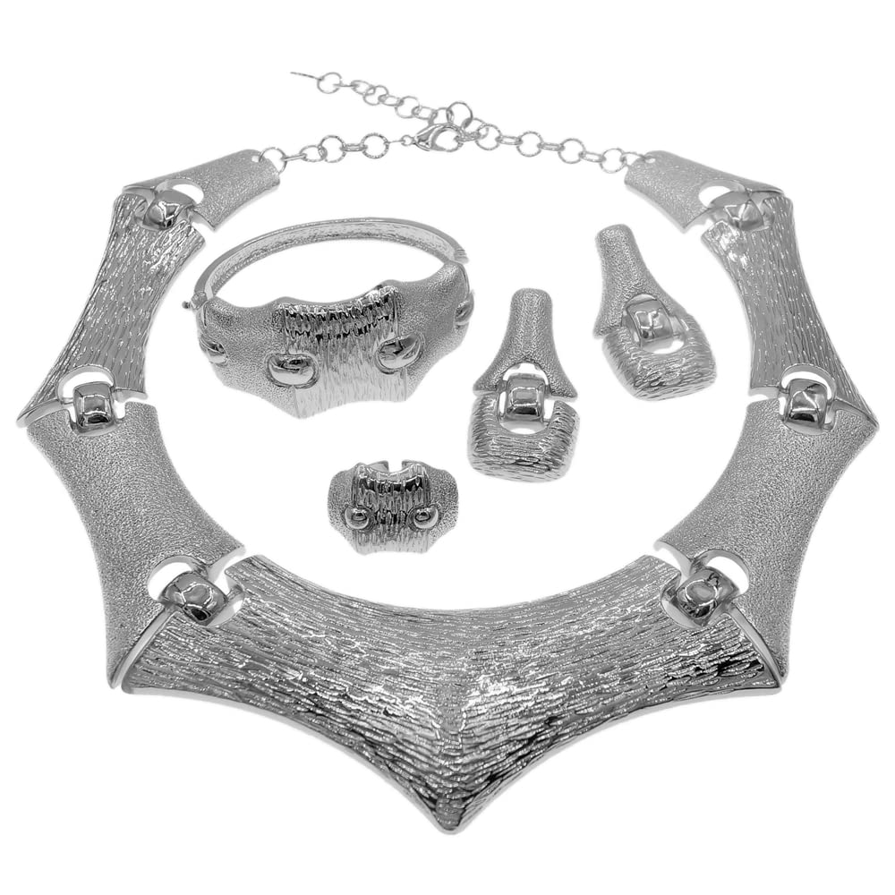 Pendientes grandes y juego de joyas para lucir en cumpleaños 7