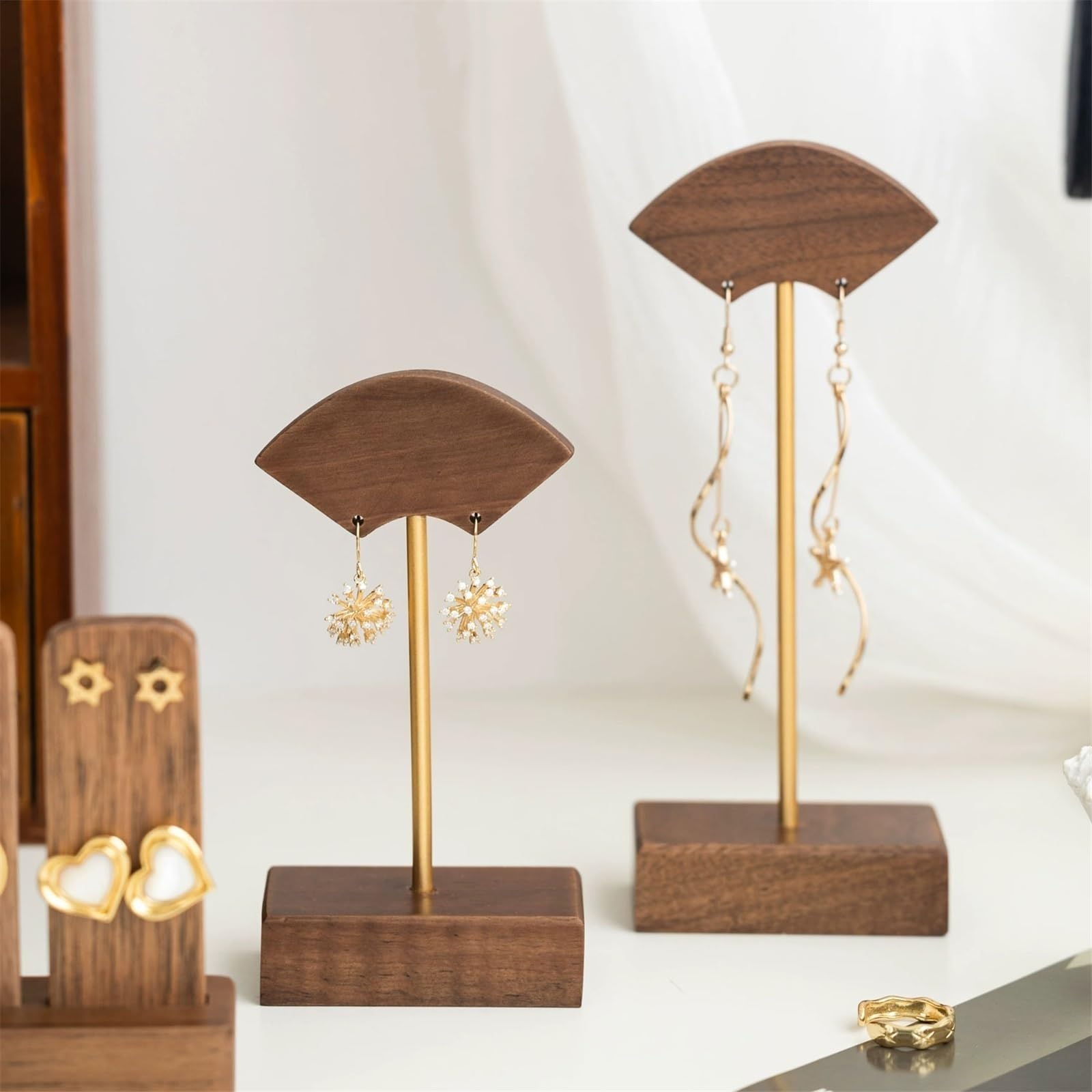 Schmuckaufbewahrung Fächerförmige Ohrring-Ausstellungsständer-Kombination aus Holz