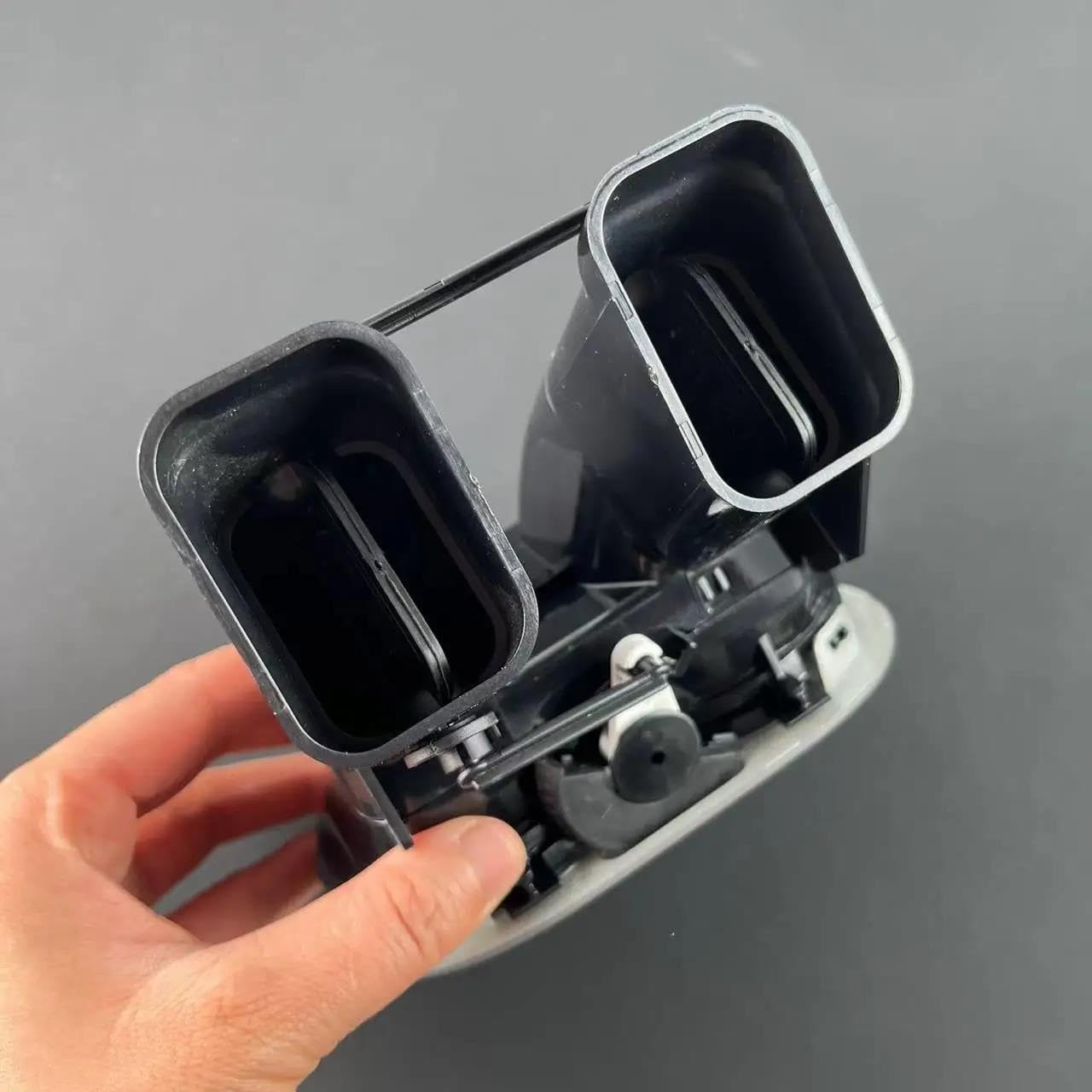 per VW per Tiguan 2010-2015 5N0 819 203 AB 5N0819203A Bocchetta di Ventilazione Aria Condizionata Riscaldamento Sedili Posteriori Bocchette dell'Aria Condizionata Auto