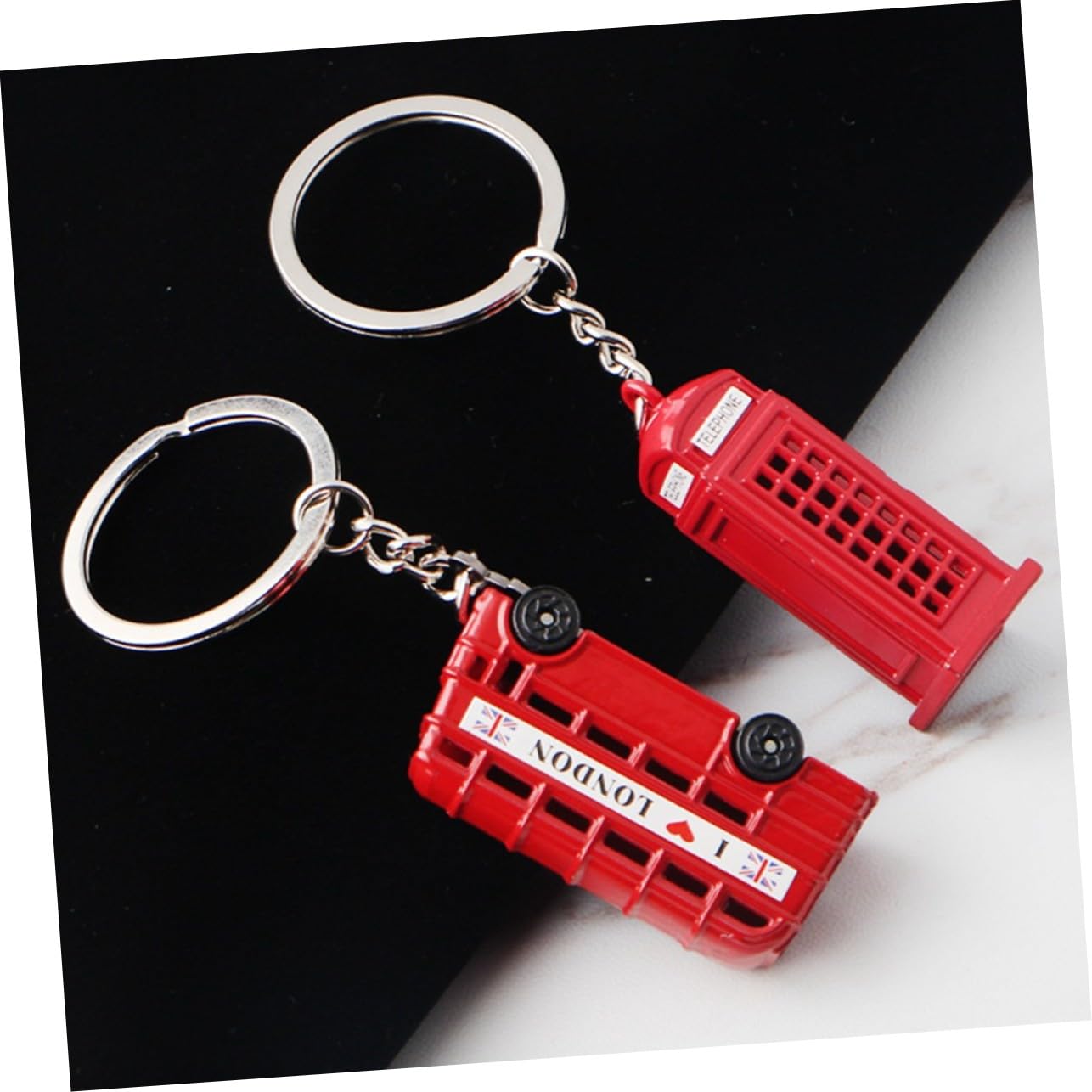 Ciieeo 16 Pezzi Portachiavi in Metallo con Bus e Cabina Portachiavi Creativo e Robusto Accessorio Regalo Souvenir Facile da Trasportare e Usare
