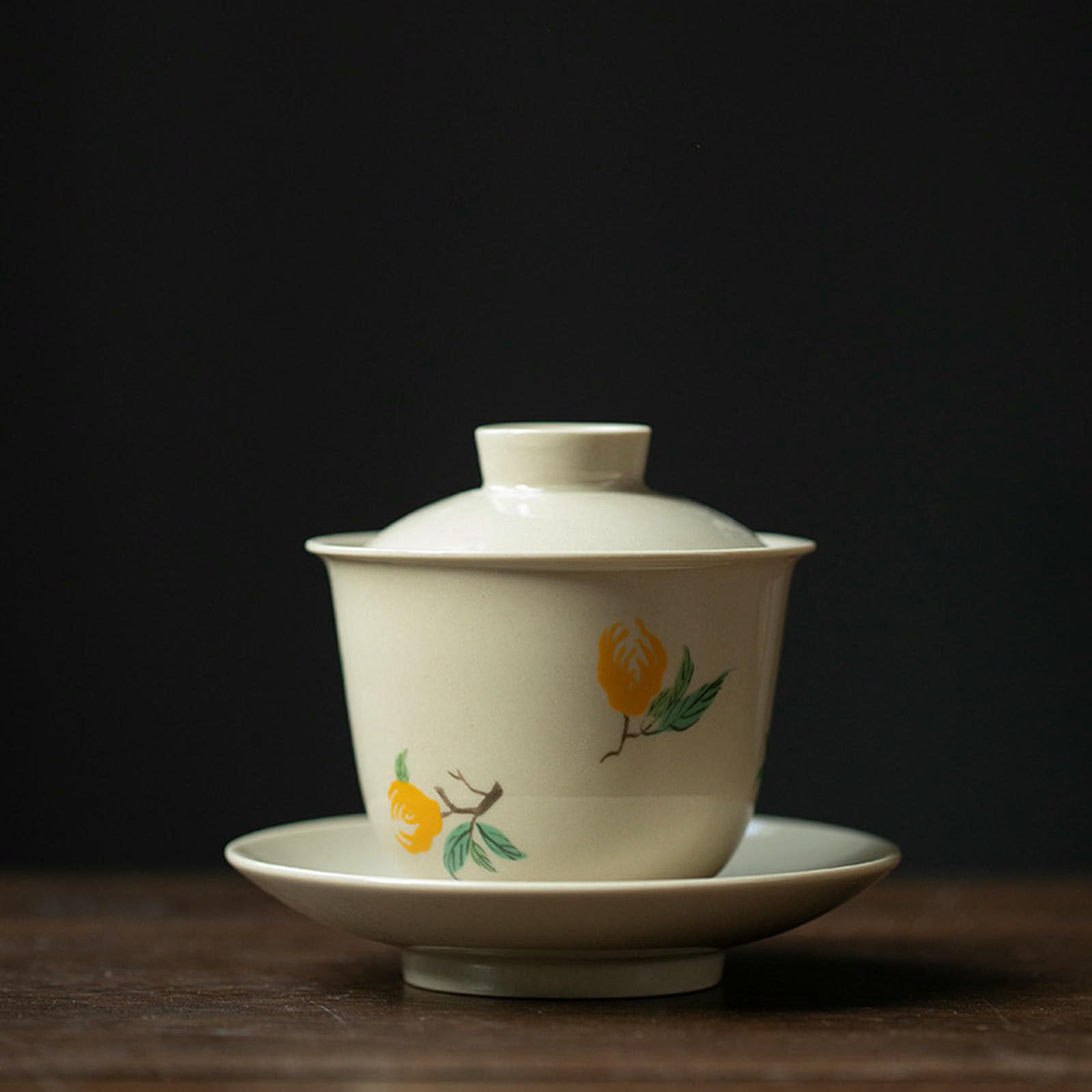 Chińska retro drewniana miseczka z szarą szkliwioną ceramiczną pokrywką, zestaw do herbaty Kung Fu, chiński sposób parzenia herbaty - ręka Buddy