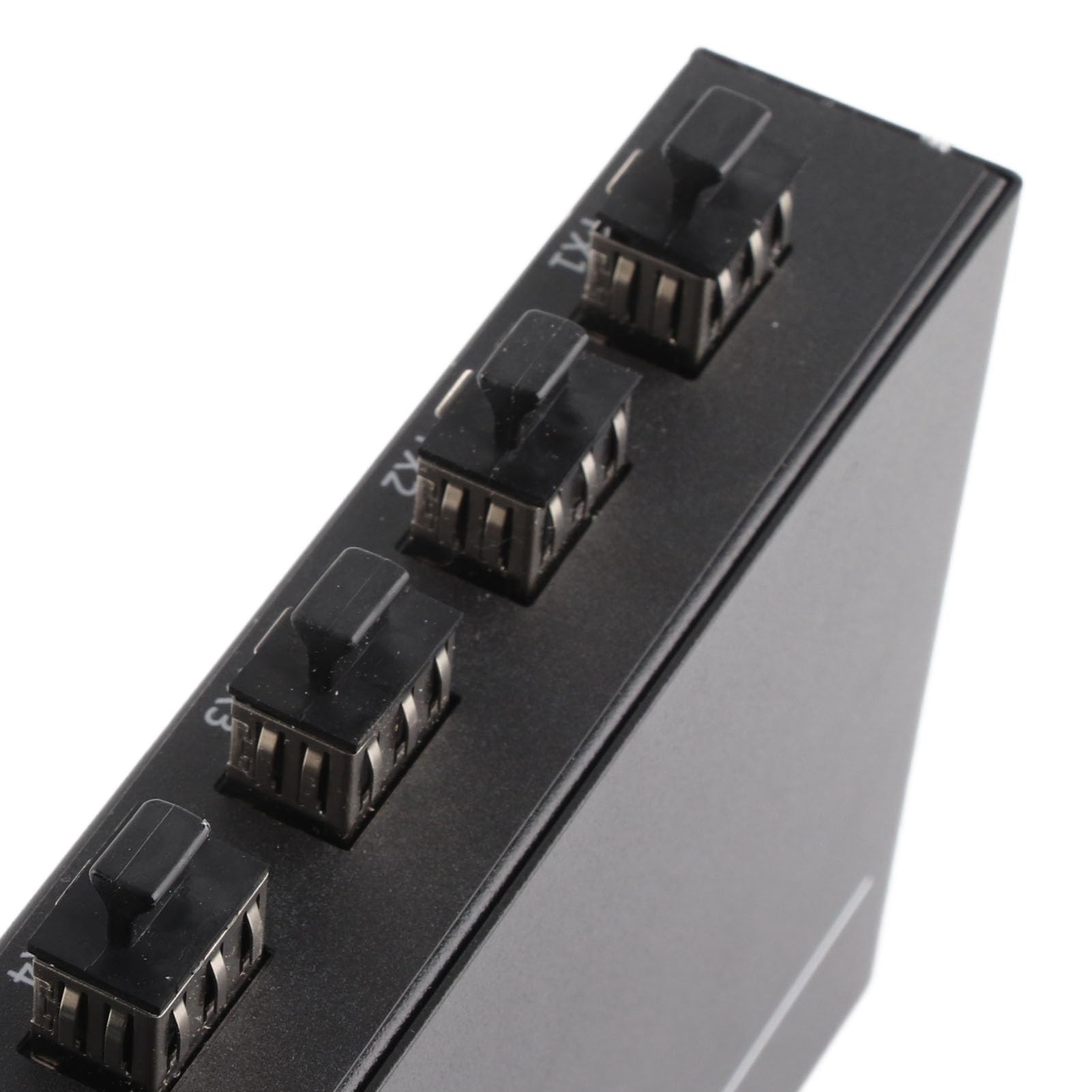 Airshi Convertisseur de Média Fibre Ethernet, Convertisseur de Média Fibre SFP en Métal 8 Ports électriques RJ45 Port 4 Ports Optiques 100-240V jusqu'à 120 Km pour la Maison (Prise UE)