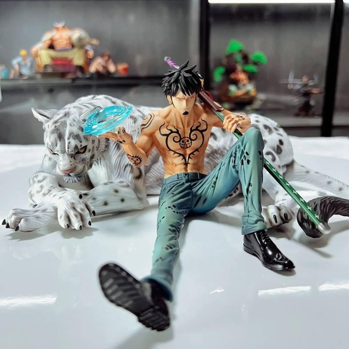 Amazon.co.jp: ワンピース トラファルガーロー ユキヒョウ フィギュア 