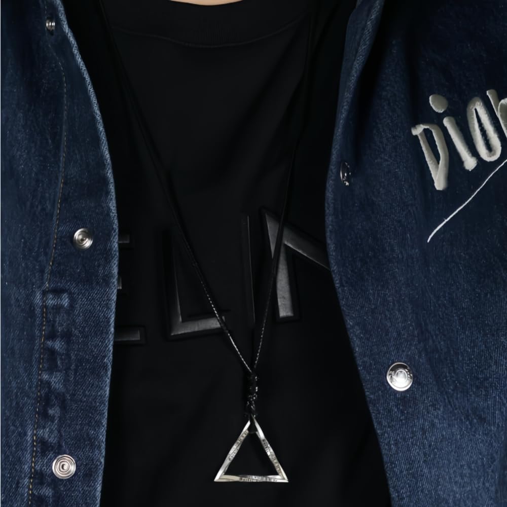 Netro Mobius Strip Collana a Sospensione con Numeri Romani per Uomini Donne Black Cord