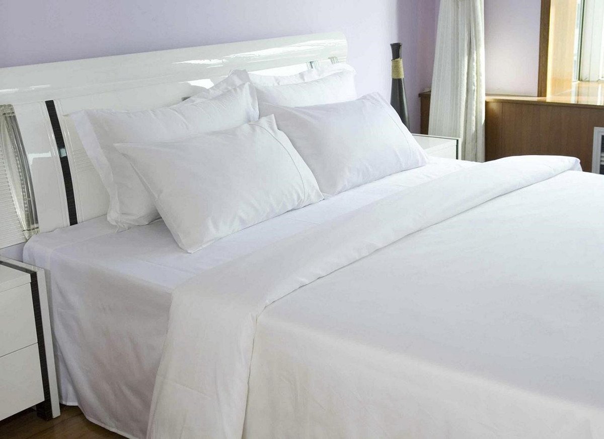 Top Linen (NW) Ltd 200 Threads King Flat Bed Sheet - 100% Egyptian Supersoft Cotton - Bed sheet for luxury hotels - White 200 Threads King Flat Sheet, Size (250x275cm)