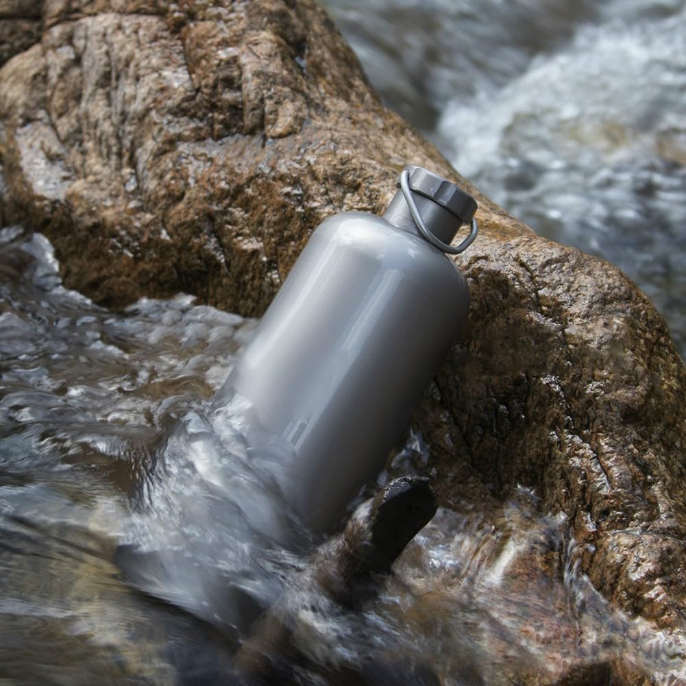 Bouteille d'eau légère en titane pur 600 ml résistante à l'acide, design non revêtu, pour randonnée, camping, cyclisme, voyage, pique-nique en plein air, gris