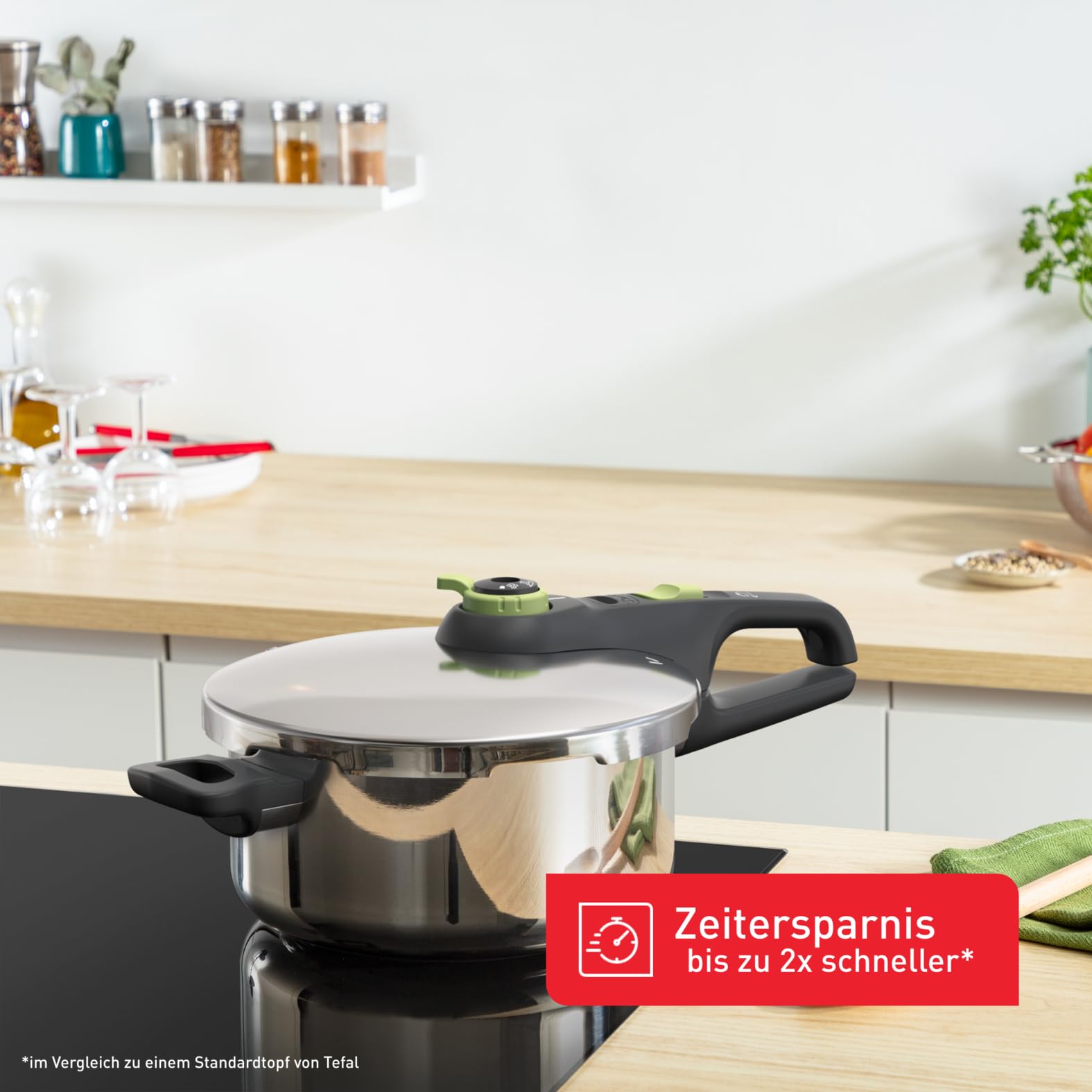 Tefal Secure Trendy Schnellkochtopf Induktion 4l, 2-Stufen-Garregler: Intensivstufe 117°C, Schonstufe 112°C, Induktions-Kapselboden, für alle Herdarten, Edelstahl/Schwarz/Grün, P2580400