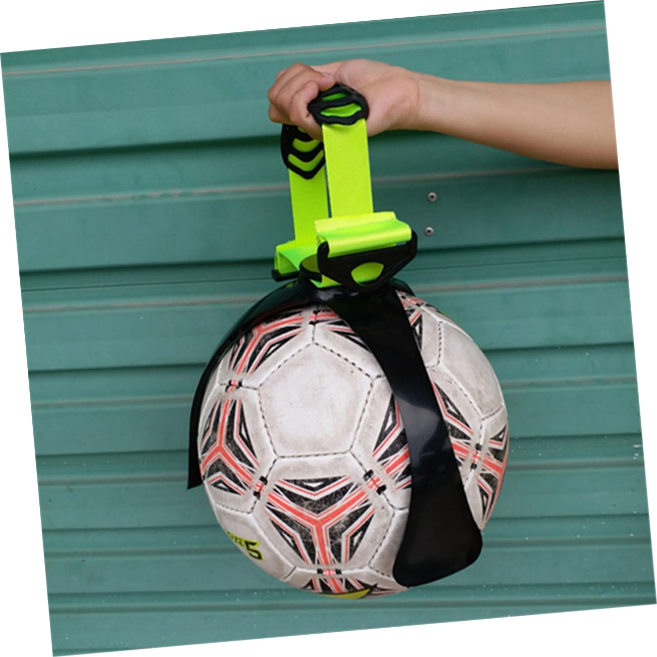 UKCOCO Soporte para Baloncesto Garra Verde, Estante De Almacenamiento Flexible y Seguro para Balones De Baloncesto, Fútbol y Voleibol, Organizador Portátil para Uso Deportivo y Exhibición En Pared