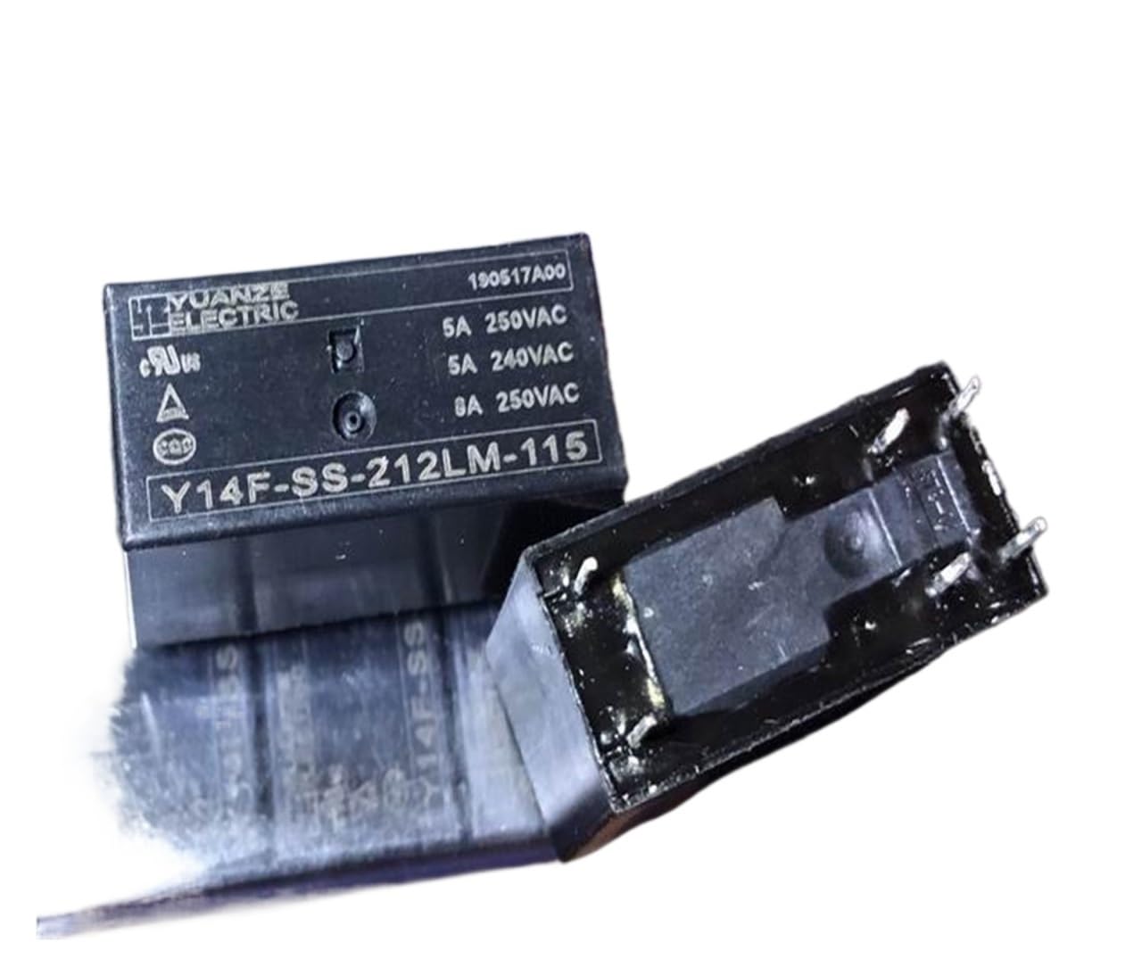 Relais Y14F-SS-212LM-115 12V 8A à 8 broches pour commuter vos charges avec une stabilité maximale